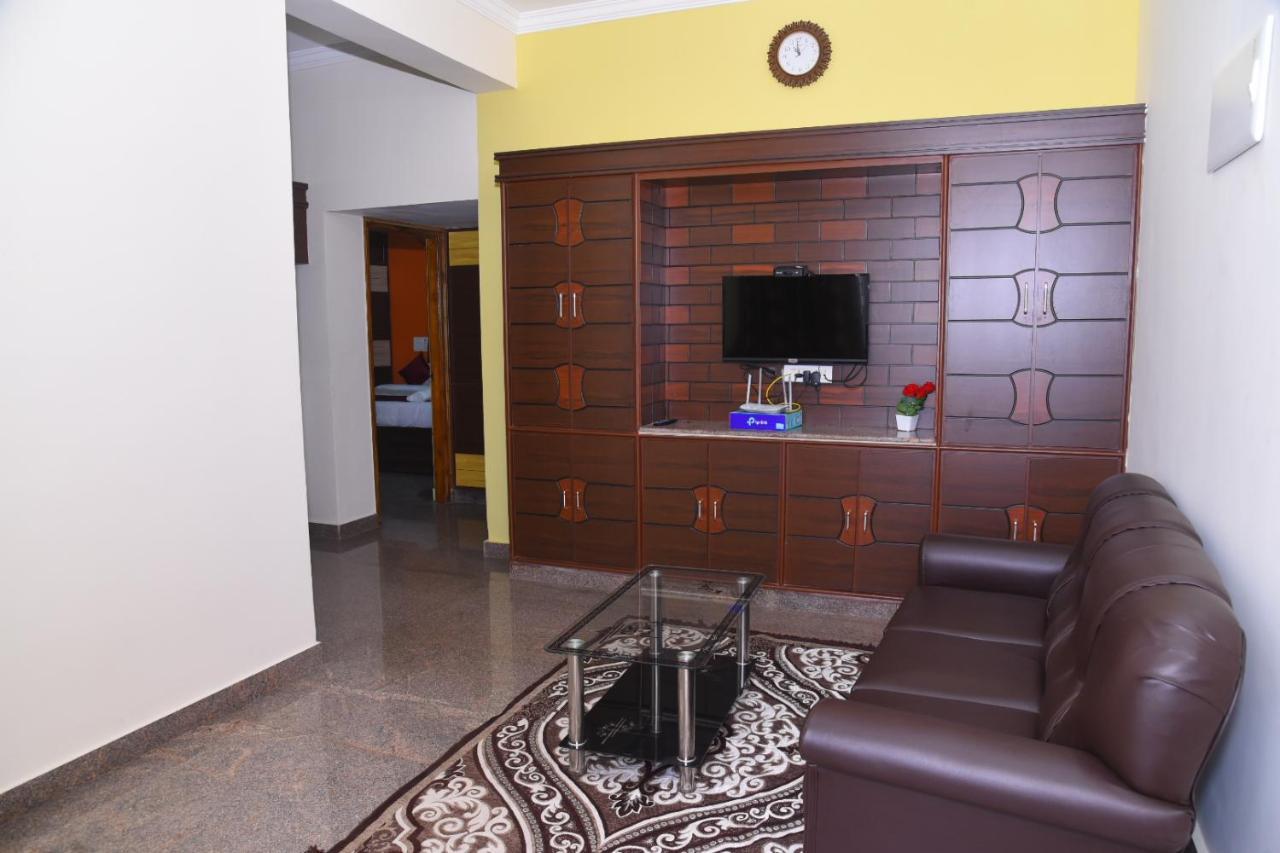 Four Seasons Home Stay Tirupati Extérieur photo