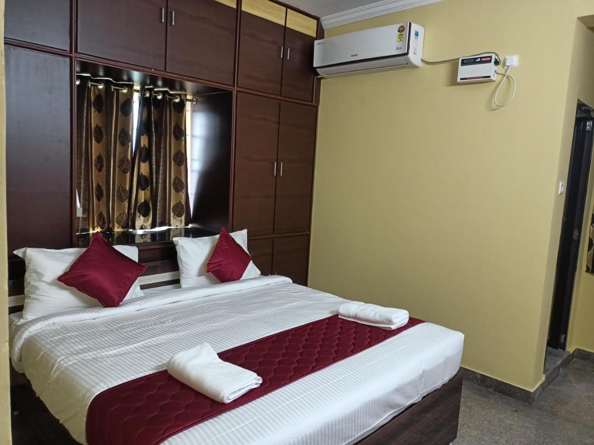 Four Seasons Home Stay Tirupati Extérieur photo