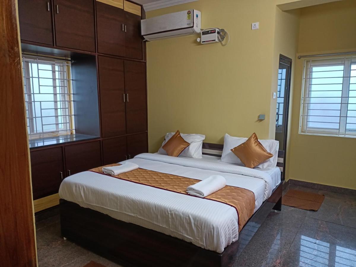 Four Seasons Home Stay Tirupati Extérieur photo