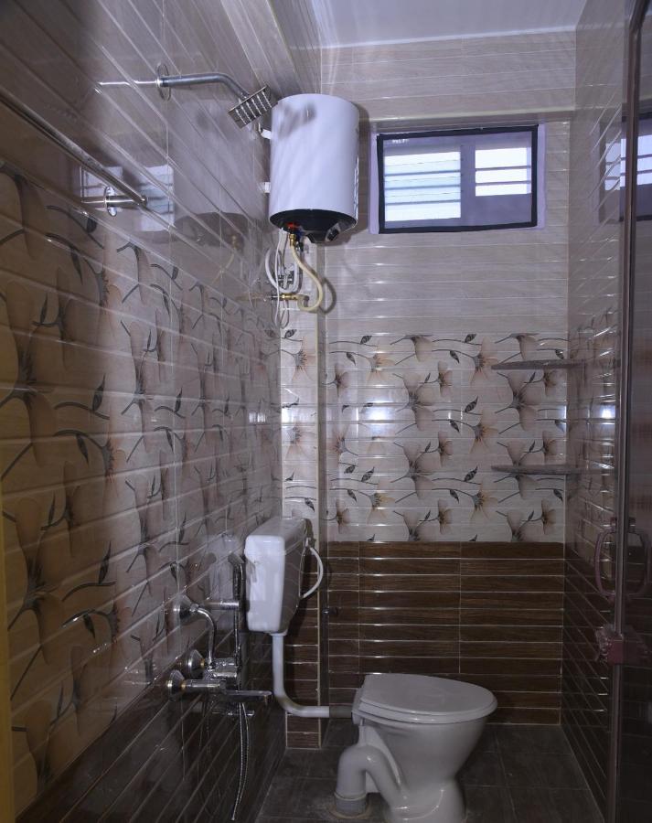 Four Seasons Home Stay Tirupati Extérieur photo