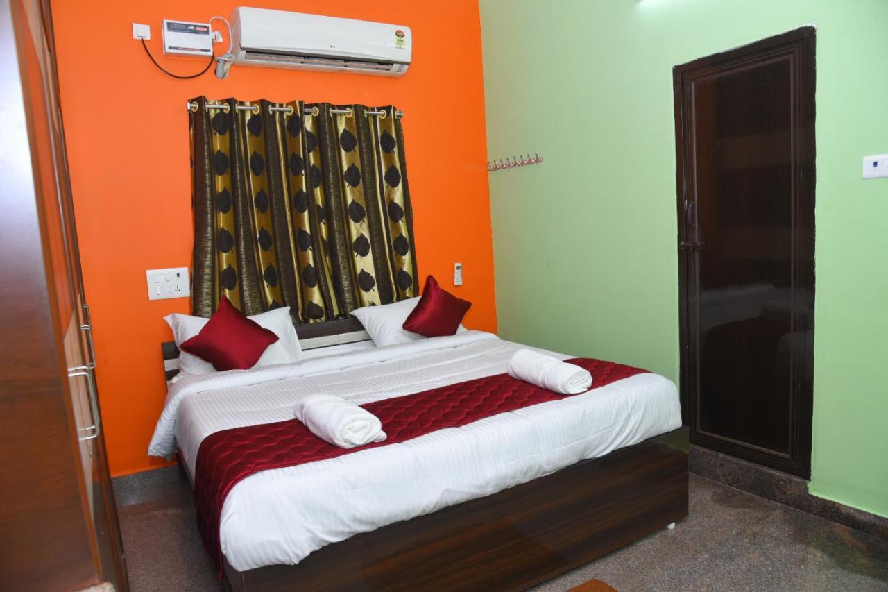 Four Seasons Home Stay Tirupati Extérieur photo