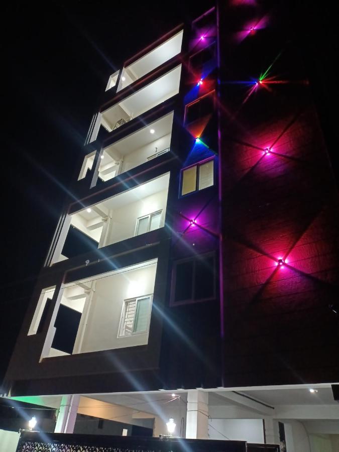 Four Seasons Home Stay Tirupati Extérieur photo
