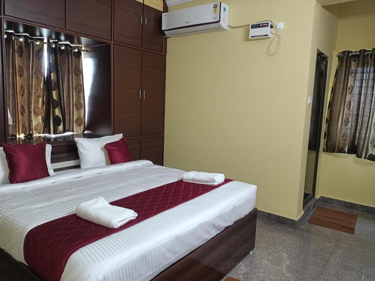 Four Seasons Home Stay Tirupati Extérieur photo
