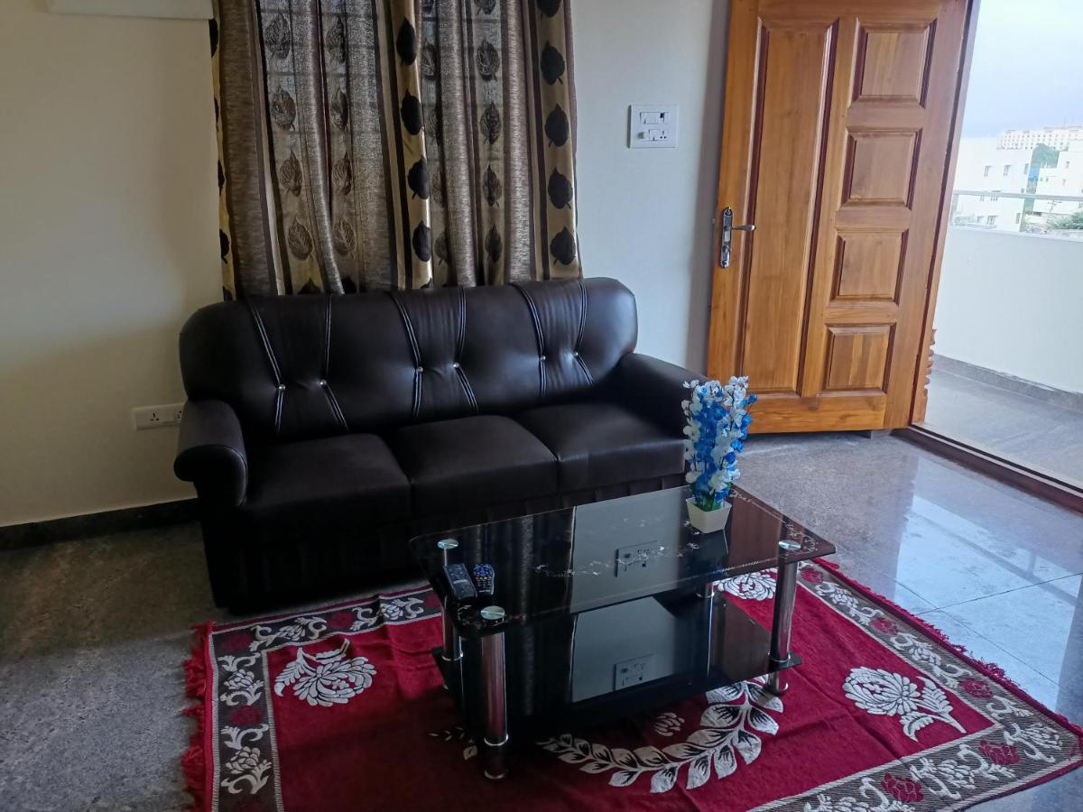 Four Seasons Home Stay Tirupati Extérieur photo